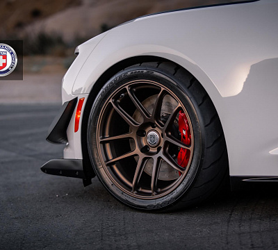 Фото дисков HRE RC104 на Chevrolet Camaro VI