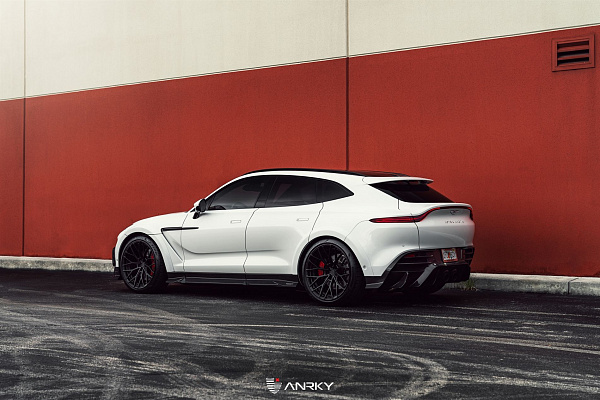 Фото дисков Anrky AN20 Черный сатин на Aston Martin DBX