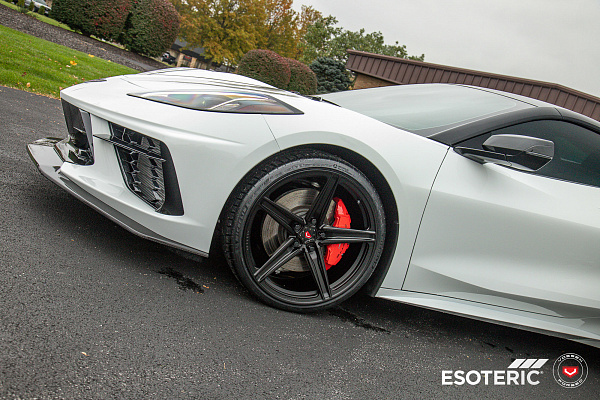 Фото дисков Vossen M-X5 Черный сатин на Chevrolet Corvette C8