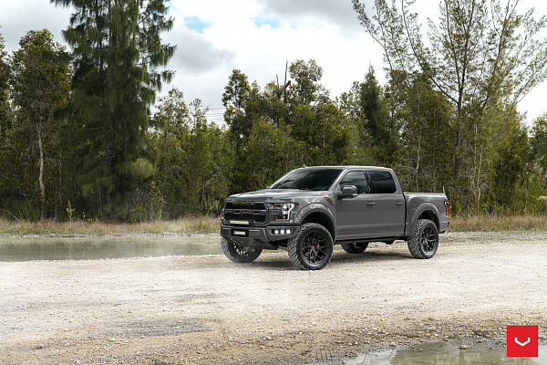 Фото дисков Vossen HF6-4 Черный сатин на Ford F-150 XIII