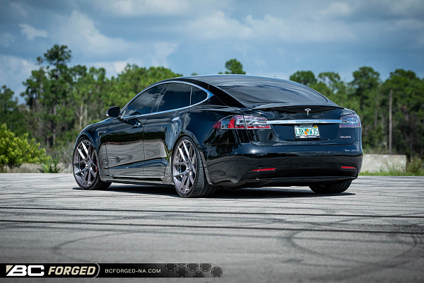 Фото дисков BC Forged HCA381 Глянцевый тонированный лак на Tesla Model S