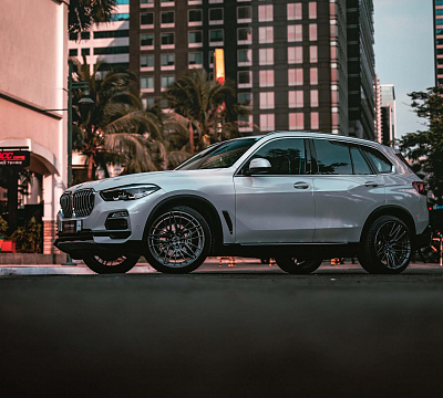 Фото дисков Brixton Forged VL4 на BMW X5/X5 M (G05/G18/F95)