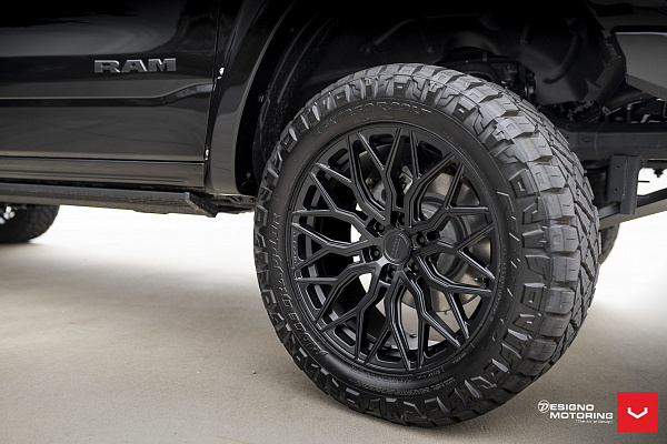 Фото дисков Vossen HF6-3 Черный сатин на Ram 1500 V