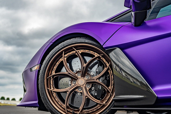 Фото дисков Anrky S3-X0 Глянцевая бронза на Lamborghini Revuelto