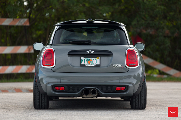Фото дисков Vossen VFS-1 Сатиновый графит на MINI Cooper III