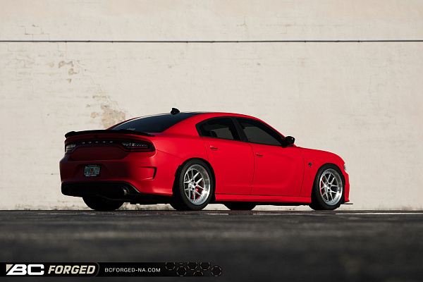 Фото дисков BC Forged LE52 // MLE52 Глянцевый лак на Dodge Charger VII