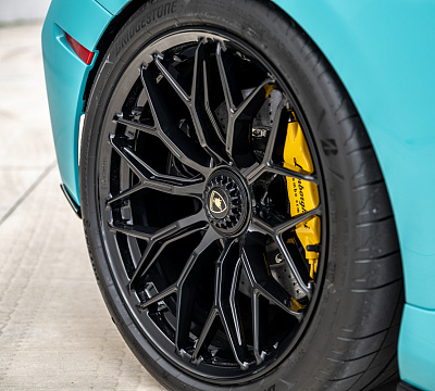 Фото дисков Brixton Forged CM6-R на Lamborghini Huracan