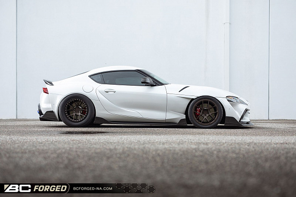 Фото дисков BC Forged RD02 Сатиновая темная бронза на Toyota Supra A90