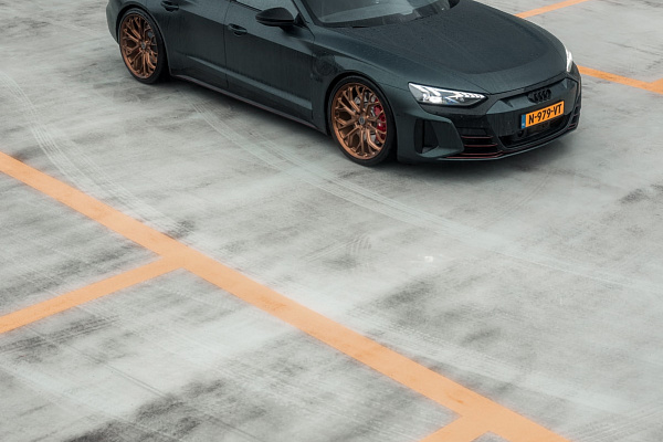 Фото дисков Brixton Forged PF10-RS Сатиновая темная медь на Audi E-tron GT