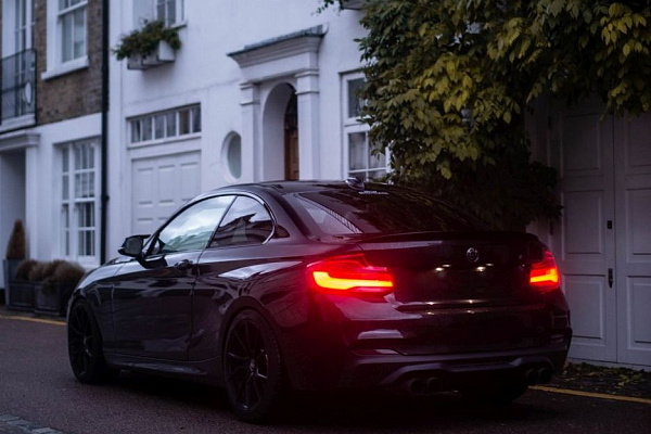 Фото дисков Bola B25 Черный глянец на BMW 2/M2 (F22/F87)
