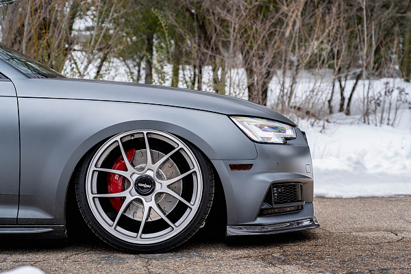 Фото дисков Rotiform LTN Сатиновый графит на Audi A/S/RS 4 (B9)