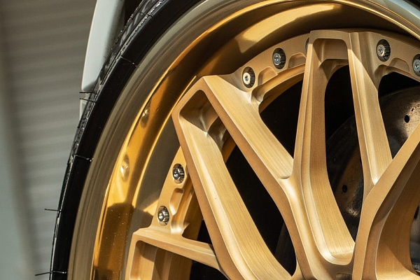 Фото дисков Anrky RS1 Сатиновое золото на Porsche 911 VII