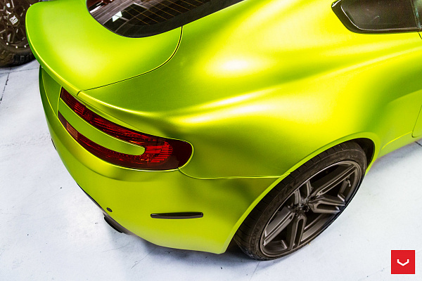 Фото дисков Vossen HF-1 Сатиновый графит на Aston Martin Vantage 3