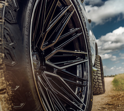 Фото дисков Vossen HF6-5 на Chevrolet Silverado IV