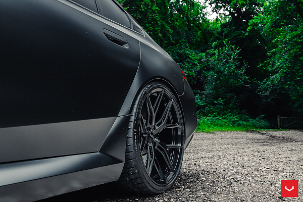 Фото дисков Vossen HF-5 Черный глянец на BMW 5/M5 (G60/G90)
