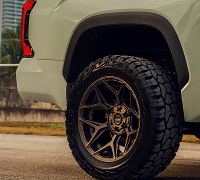 Фото дисков 4PLAY 4P83 на Toyota Tundra III