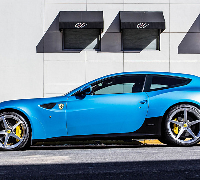 Фото дисков CEC C884 на Ferrari FF