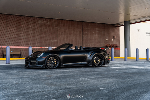 Фото дисков Anrky AN10 Черный глянец на Porsche 911 VIII