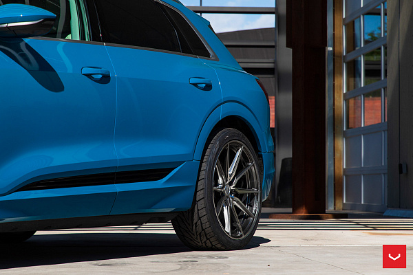 Фото дисков Vossen HF-3 Глянцевый графит на Audi E-tron