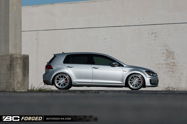 Фото дисков BC Forged HCA382 Глянцевый лак на Volkswagen Golf VII