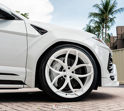 Фото дисков Anrky S2-X0 на Lamborghini Urus