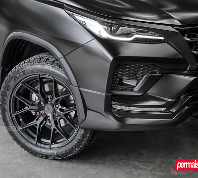 Фото дисков Vossen HF6-4 на Toyota Fortuner II