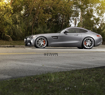 Фото дисков Strasse Wheels SM5R Deep Concave Monoblock на Mercedes-Benz AMG GT I