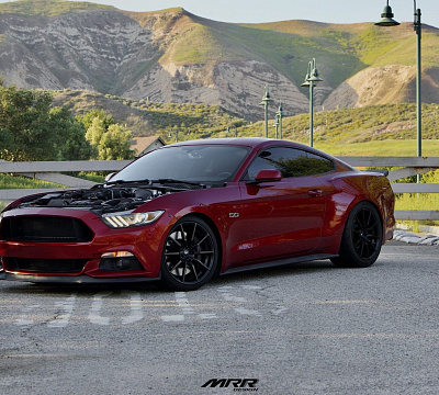 Фото дисков MRR M350 на Ford Mustang VI