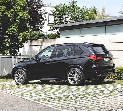 Фото дисков HRE P204 на BMW 5/M5 (F10)
