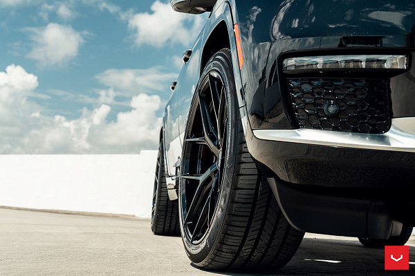Фото дисков Vossen HF-5 Черный глянец на Jeep Grand Cherokee V