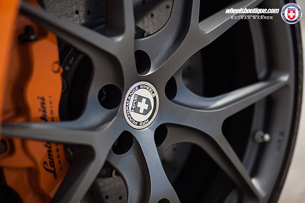 Фото дисков HRE P101 Сатиновый графит на Lamborghini Huracan