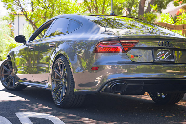 Фото дисков CEC C882 Глянцевый темный лак на Audi A/RS 7 (4G)
