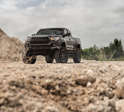 Фото дисков Vossen HF6-1 на Toyota Tacoma III