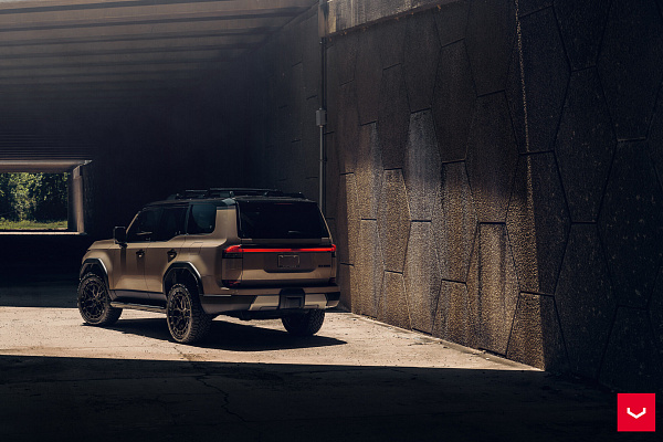 Фото дисков Vossen HFX-1 (6-Lug) Черный глянец на Lexus GX III