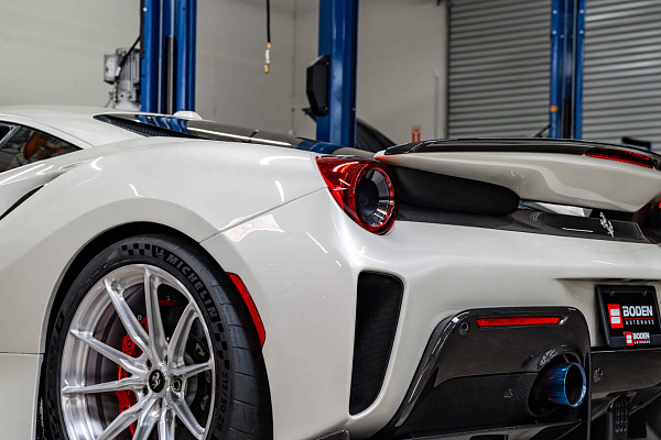 Фото дисков HRE P104SC Глянцевый лак на Ferrari 488