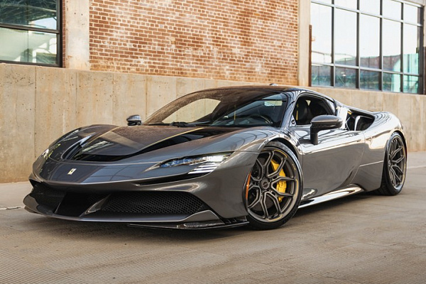 Фото дисков Brixton Forged CM5-RS Сатиновый графит на Ferrari SF90