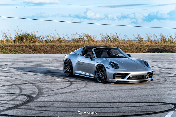 Фото дисков Anrky AN10 Глянцевый лак на Porsche 911 VIII