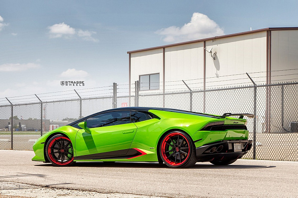 Фото дисков Strasse Wheels SV1 Deep Concave FS Другой цвет на Lamborghini Huracan