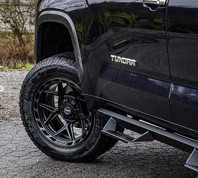 Фото дисков 4PLAY 4P55 на Toyota Tundra III
