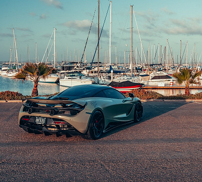 Фото дисков Brixton Forged PF7 на McLaren 720S