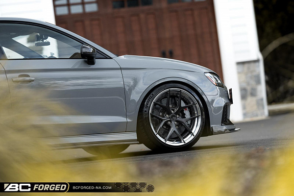 Фото дисков BC Forged HCS21 Глянцевый темный лак на Audi A/S/RS 3 (8V)