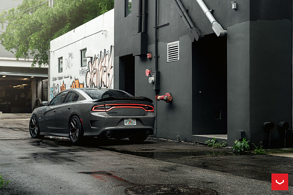 Фото дисков Vossen HF-5 Сатиновый графит на Dodge Charger VII