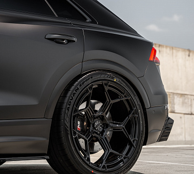 Фото дисков Radi8 R804 на Audi Q8