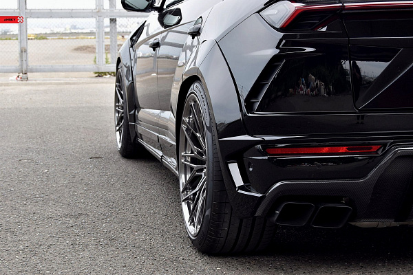 Фото дисков Anrky S1-X1 Глянцевый тонированный лак на Lamborghini Urus