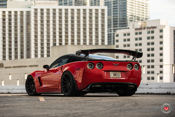 Фото дисков Vossen M-X2 Черный сатин на Chevrolet Corvette C6