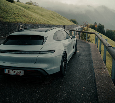 Фото дисков Vossen HF-8 на Porsche Taycan I