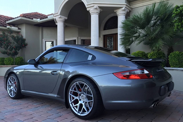 Фото дисков HRE FF01 Серебро на Porsche 911 VI