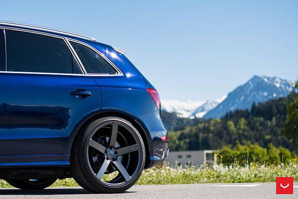 Фото дисков Vossen CV3 Глянцевый графит на Audi Q5 (8R)