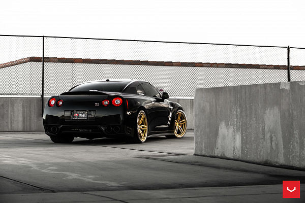 Nissan GT-R