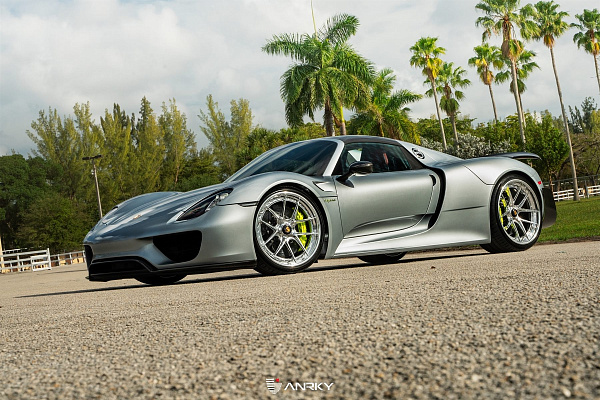 Фото дисков Anrky XR-301 Полированный лак на Porsche 918 Spyder